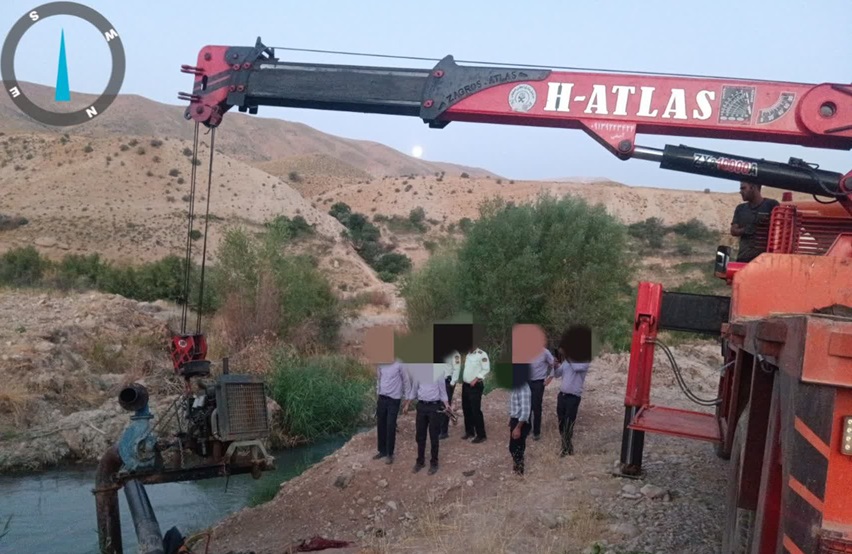 جمع‌آوری پمپاژ غیرمجاز در رودخانه ماربر سمیرم در استان اصفهان