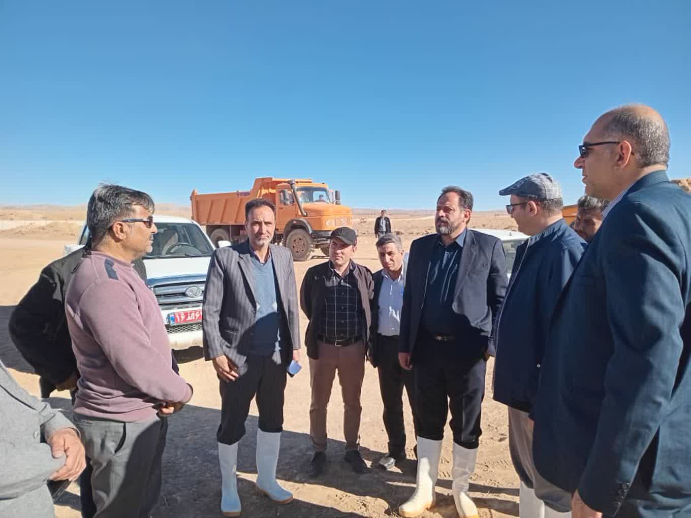 بازدید از یک پروژه پیشران و برگزاری جلسه پیگیری طرح‌های پیشران در شهرستان سمیرم