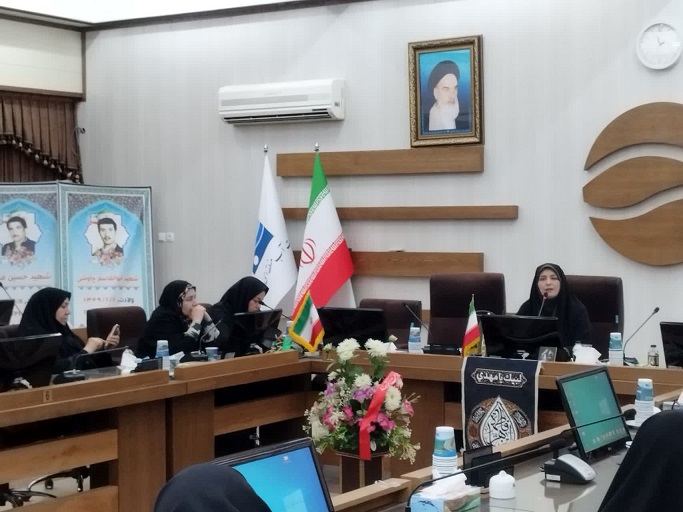 نشست “زن، گوهر تمدن‌ساز” با سخنرانی دکتر حسینی برگزار شد