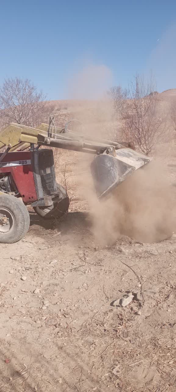 اجرای حکم قضایی و انسداد یک حلقه چاه غیرمجاز در شهرستان سمیرم