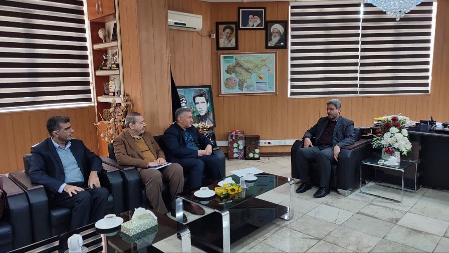 آیین معارفه رئیس جدید اداره منابع آب شهرستان تیران و کرون برگزار شد